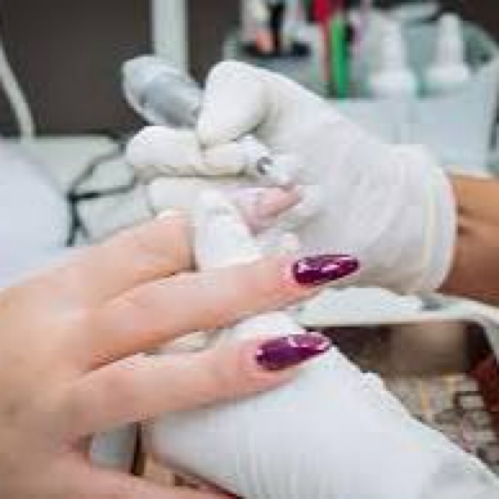 Gel Removal at Daisy Nail & Spa in Newcomerstown, OH