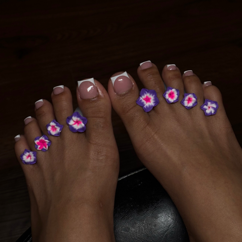 Acrylic Toe Refresh at The polished project in Cincinnati, OH