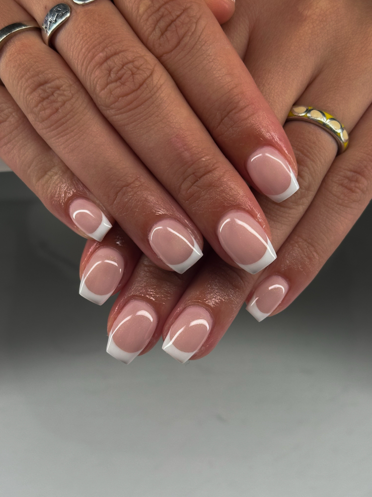 No Chip Manicure