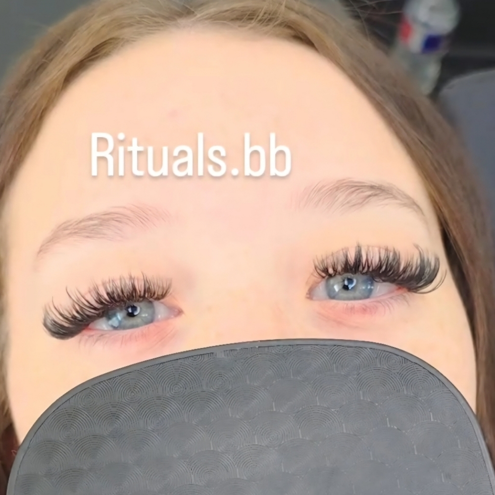 VOLUME FULL SET at Rituals Lash Academy LLC in Joshua, TX