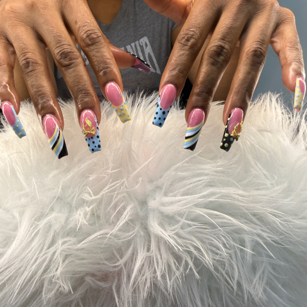 Long Fullset at Beyondnails876&suites in New York, NY