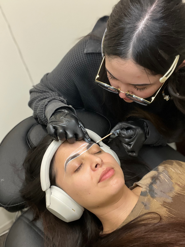 First Visit Brow Shaping π«