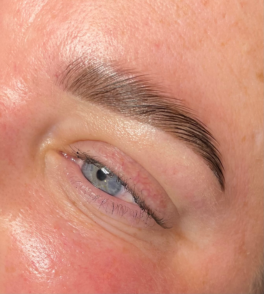 Brow Lamination & Tint