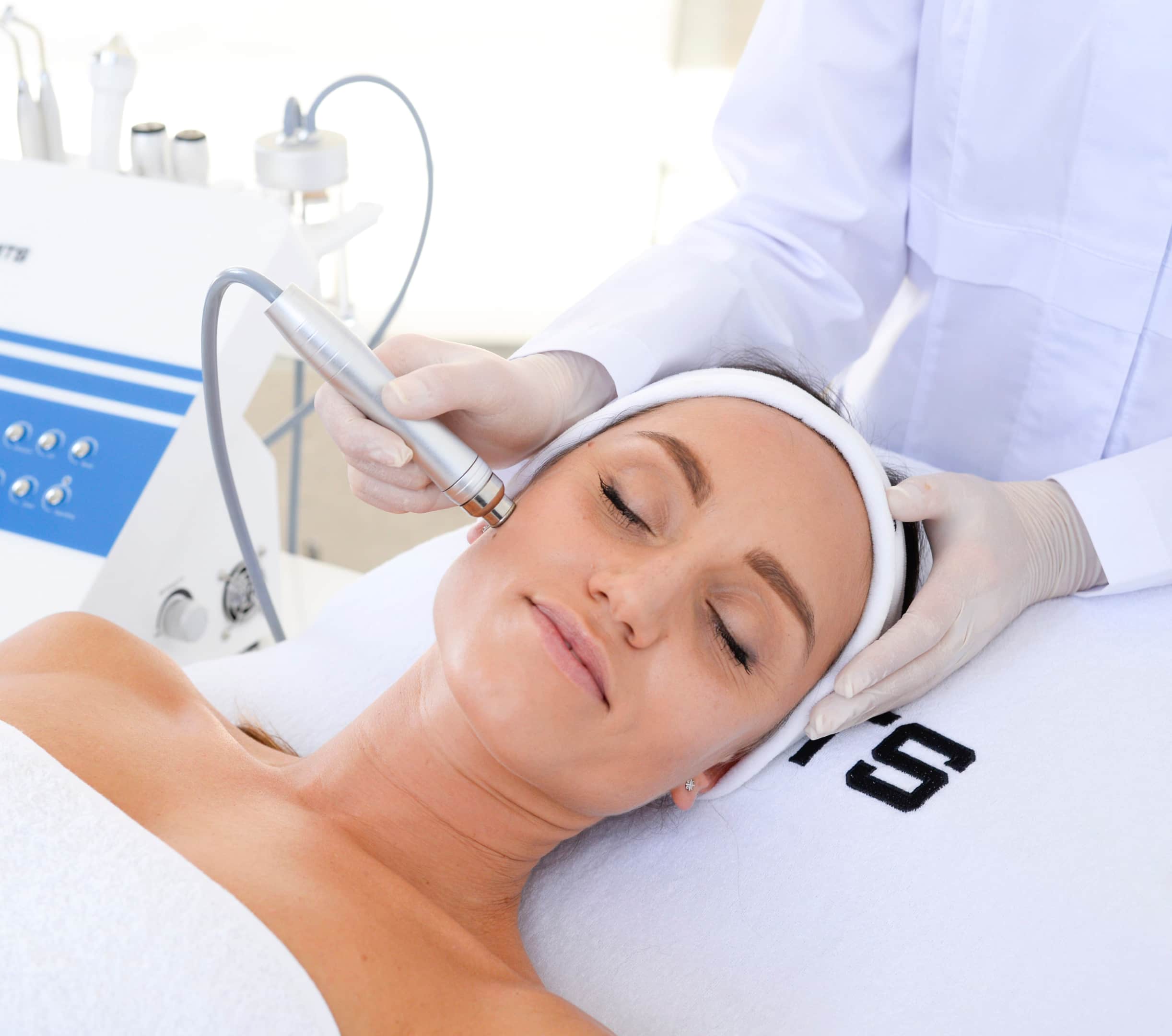 HydroDiamond Facial (60 min)