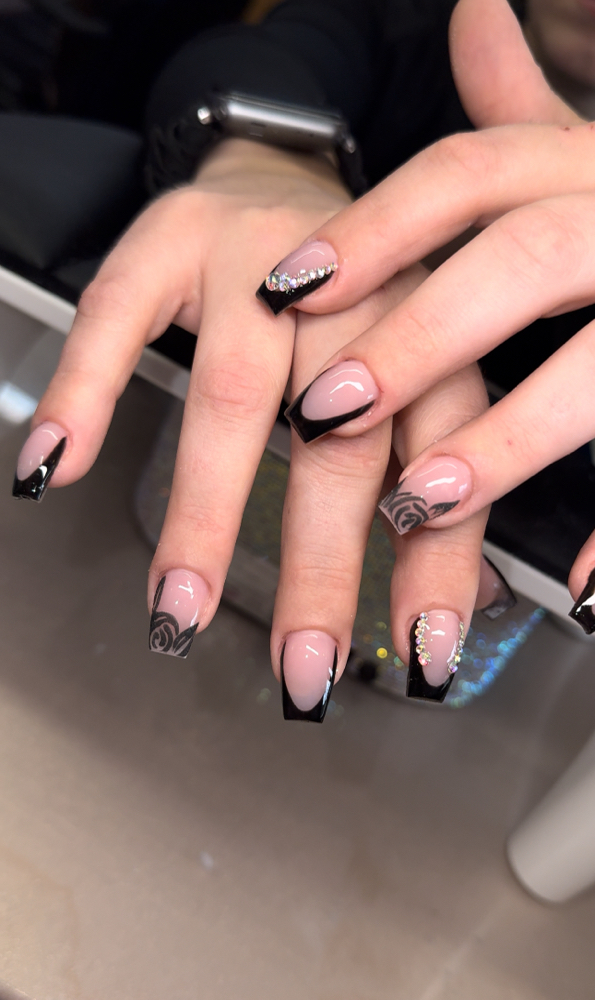 3+ Week Fill In W Nail Art