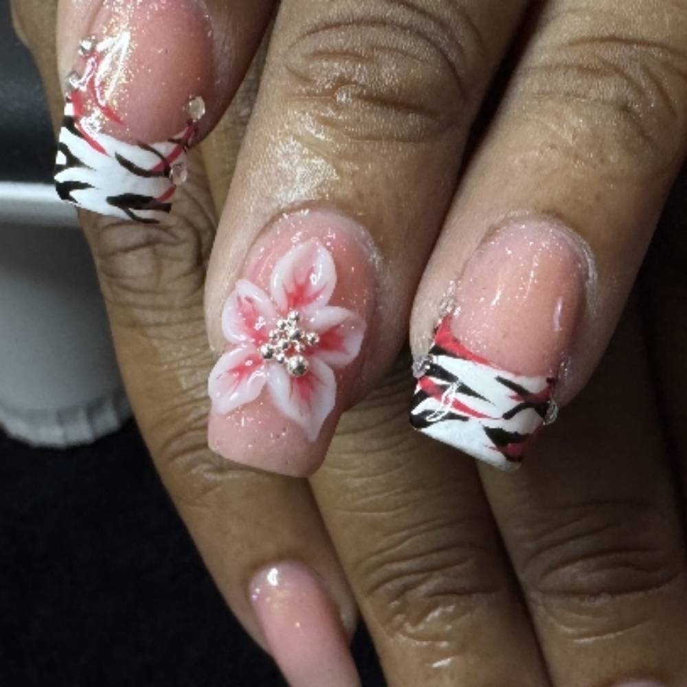 3D Nail Art at Rae Of Beauty in Fayetteville, NC