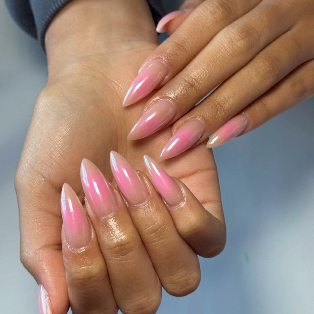 Aura Effect at chic nails room in Dobbs Ferry, NY