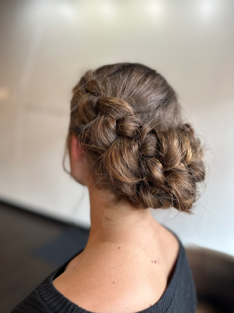 Formal Up-Dos at Hailee Gullett in Bellefonataine, OH