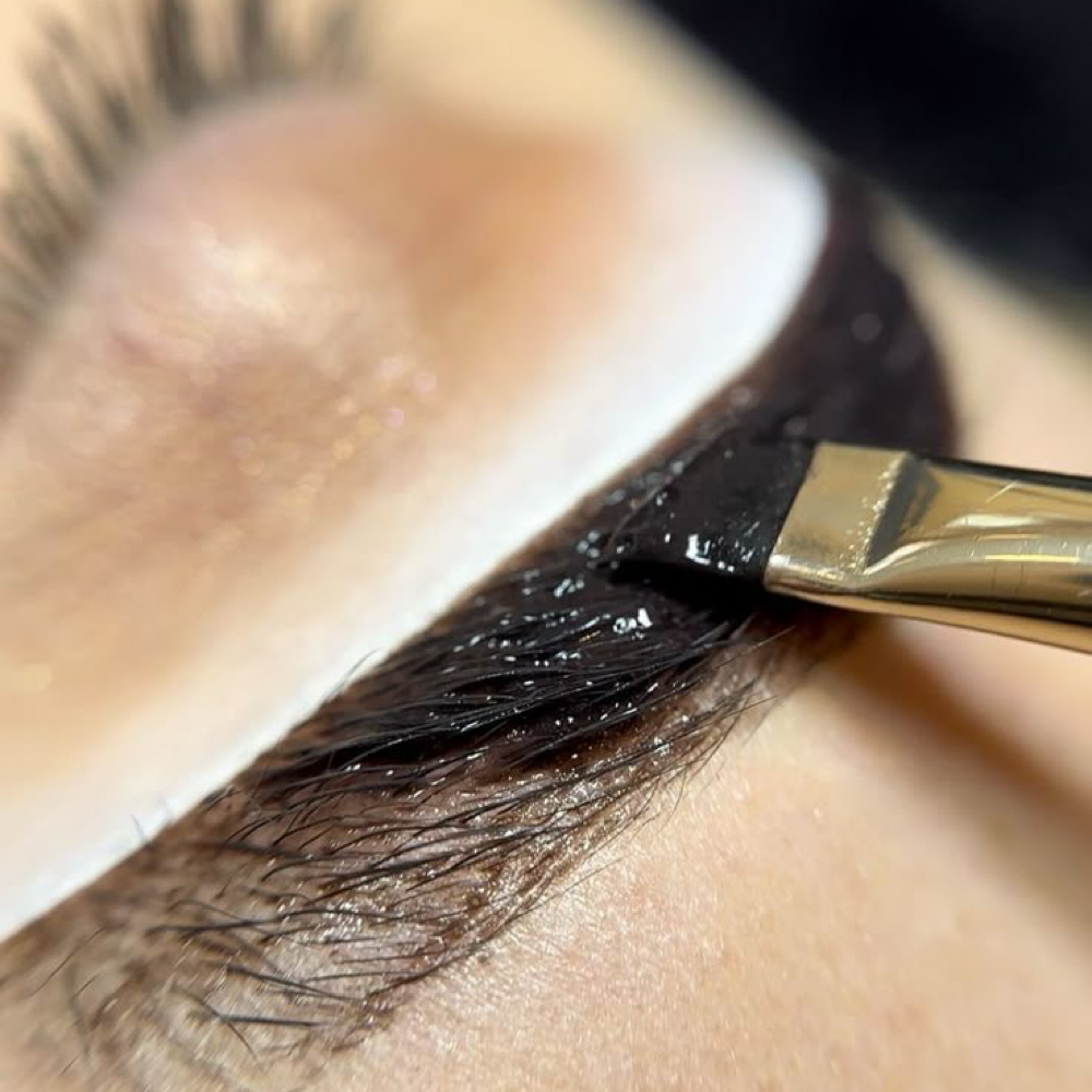 Eyebrow wax & tint at The Kurly Kay Way in High Ridge, MO