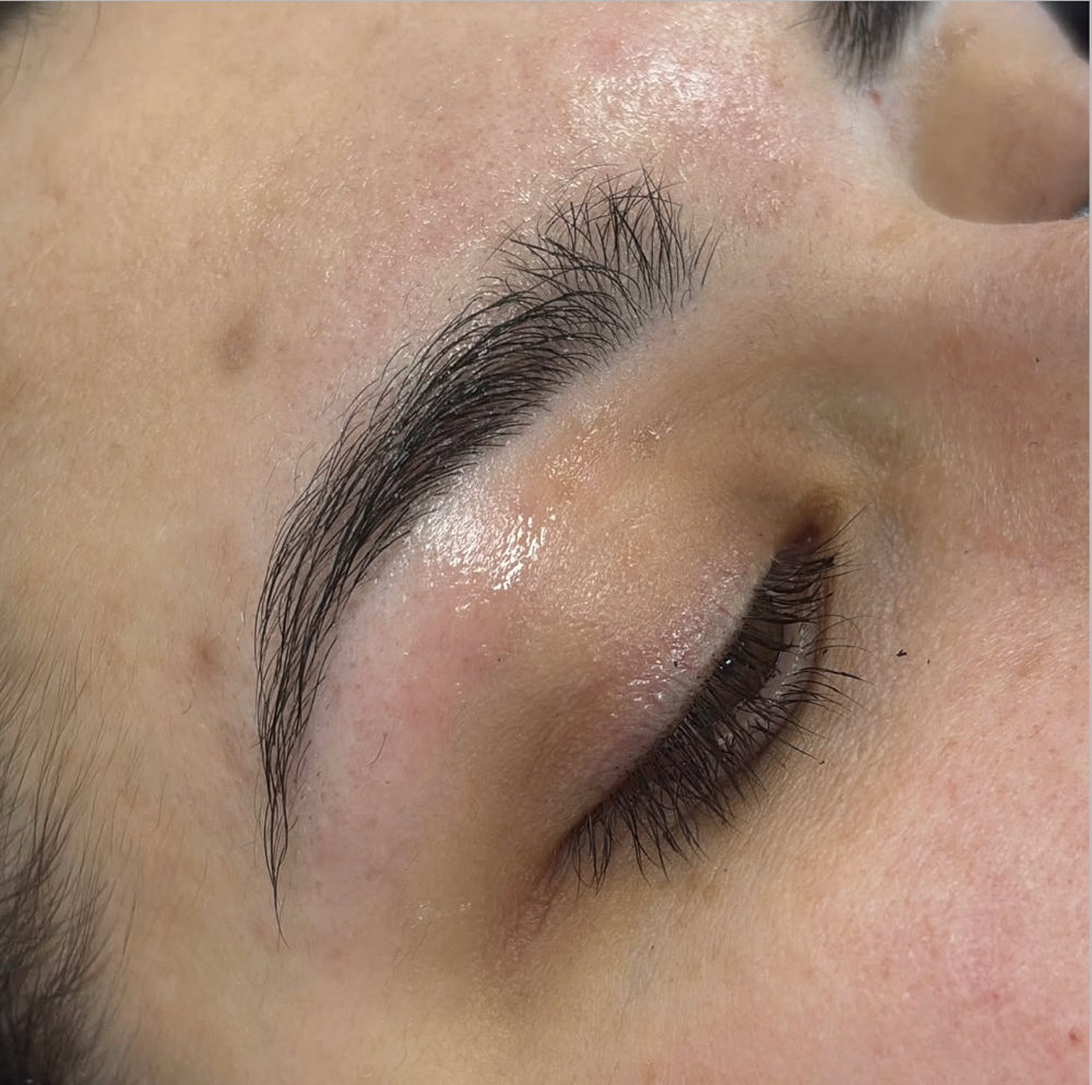 Eyebrows at Peachy polish in Elgin, IL
