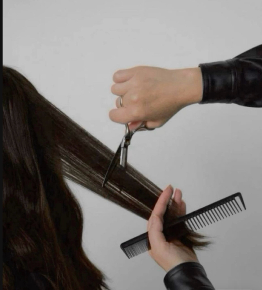 Woman’s Haircut