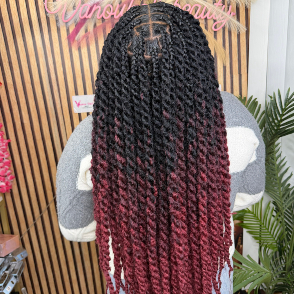 Maley Twis at Vanouhair beauty in Philadelfia, PA