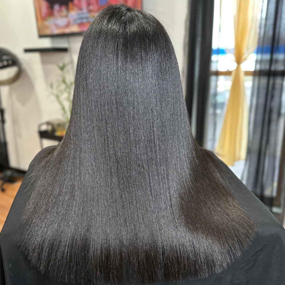 New Client Silk Press Experience at Paradisestylez in Southfield, MI