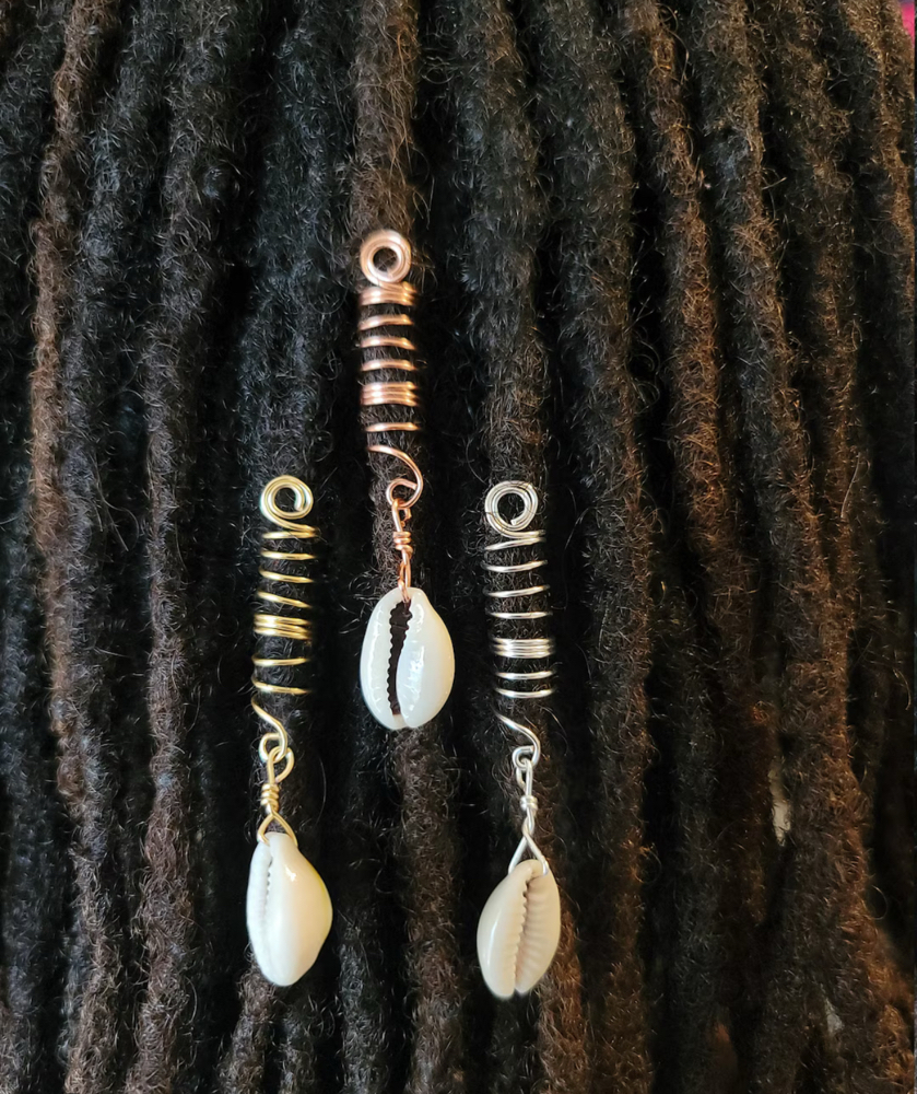 Loc Jewelry Installation at Locs by Lizz in Lyndhurst, OH