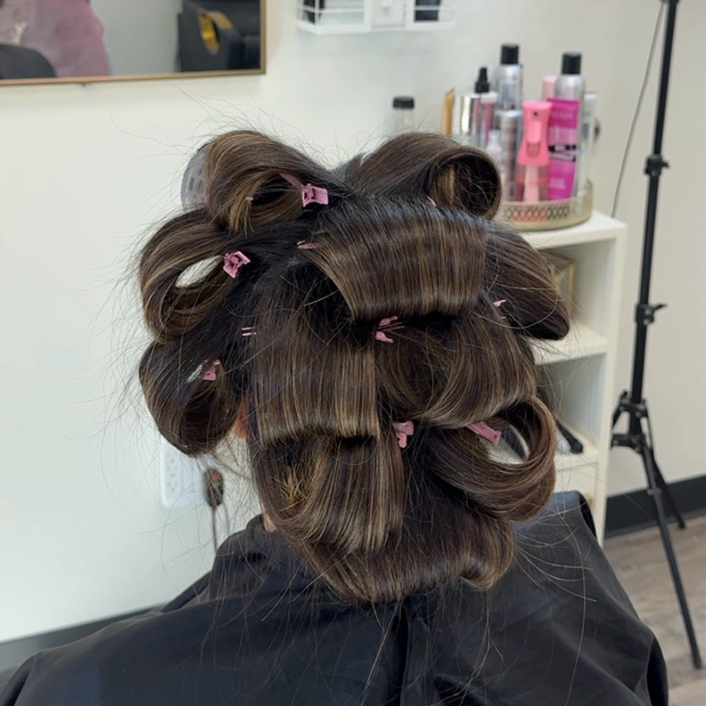 Wash + Signature Blowout/Style