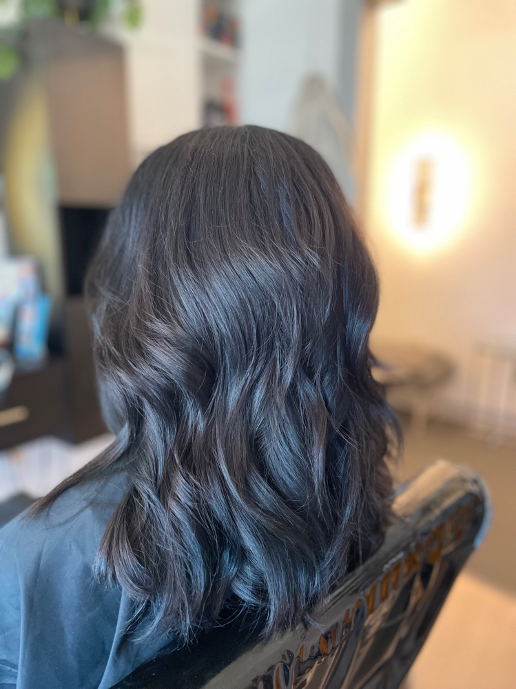 Womens Haircut & Style