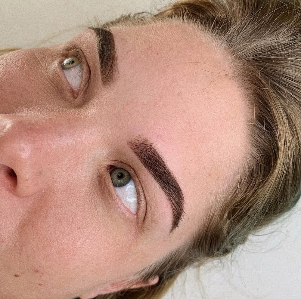 Brow wax + tint