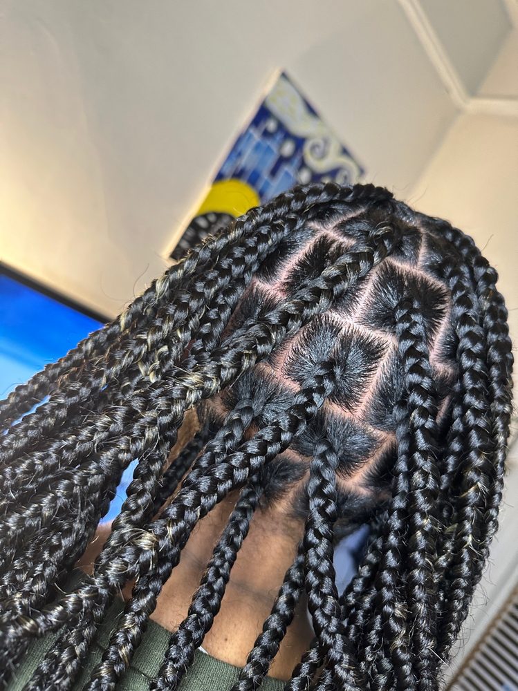 MEDIUM KNOTLESS BRAIDS