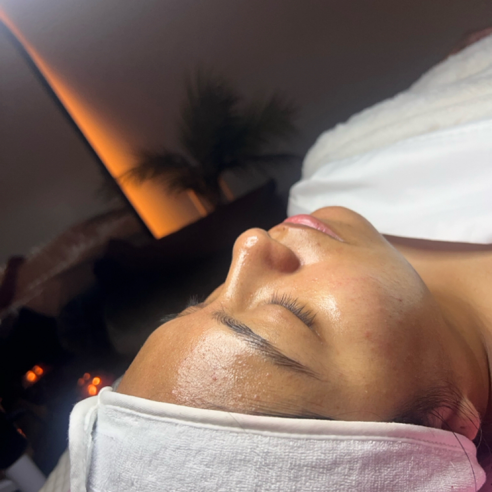 Personalized Facial with Extraction at Lashout_bydee in Riverside, CA