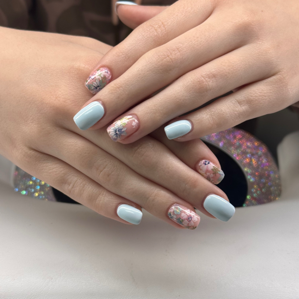 Level 2 Art at Sunset Nail Bar in Hayes, VA