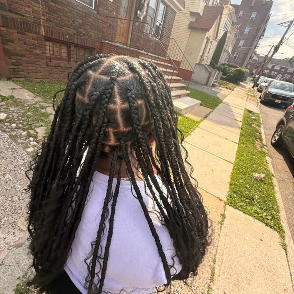 Large Knotless Braids at Briibehindthechairr in Irvington Nj, NJ