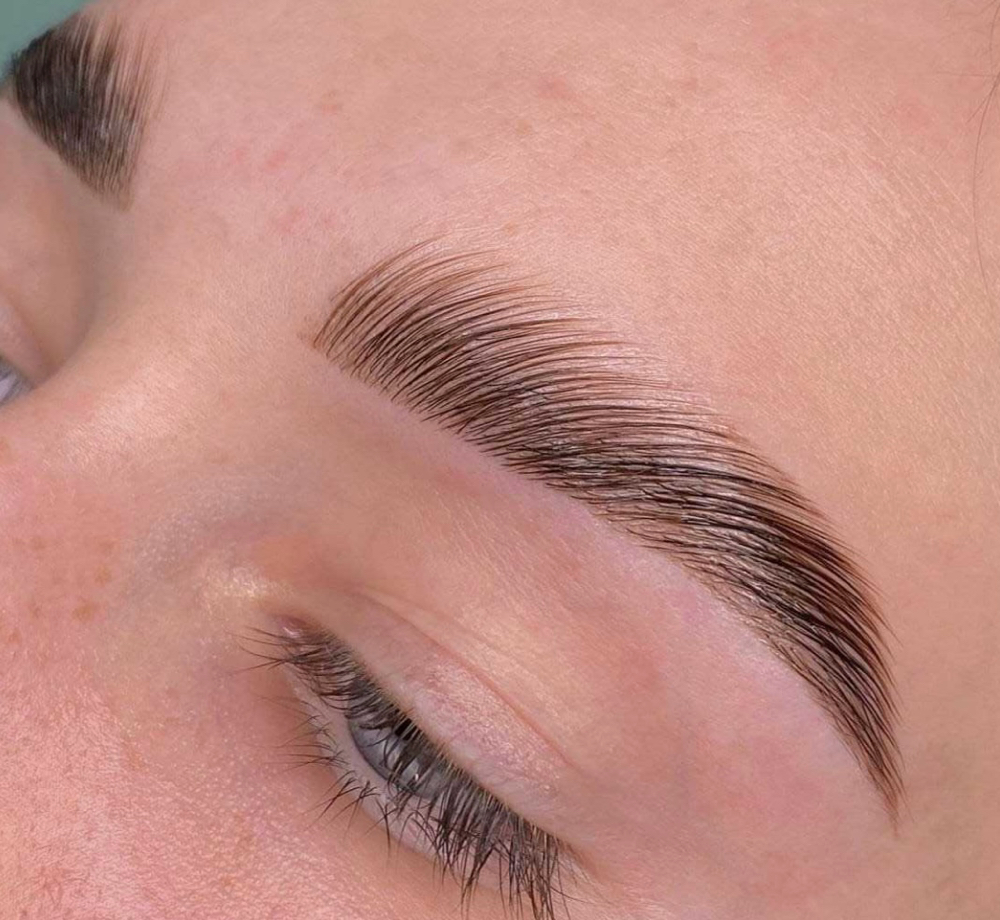 Eyebrow Tweezing & Shaping