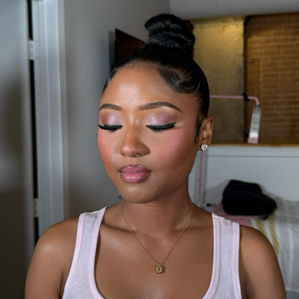 Full Glam at Dvyne Beauty in Dallas, TX