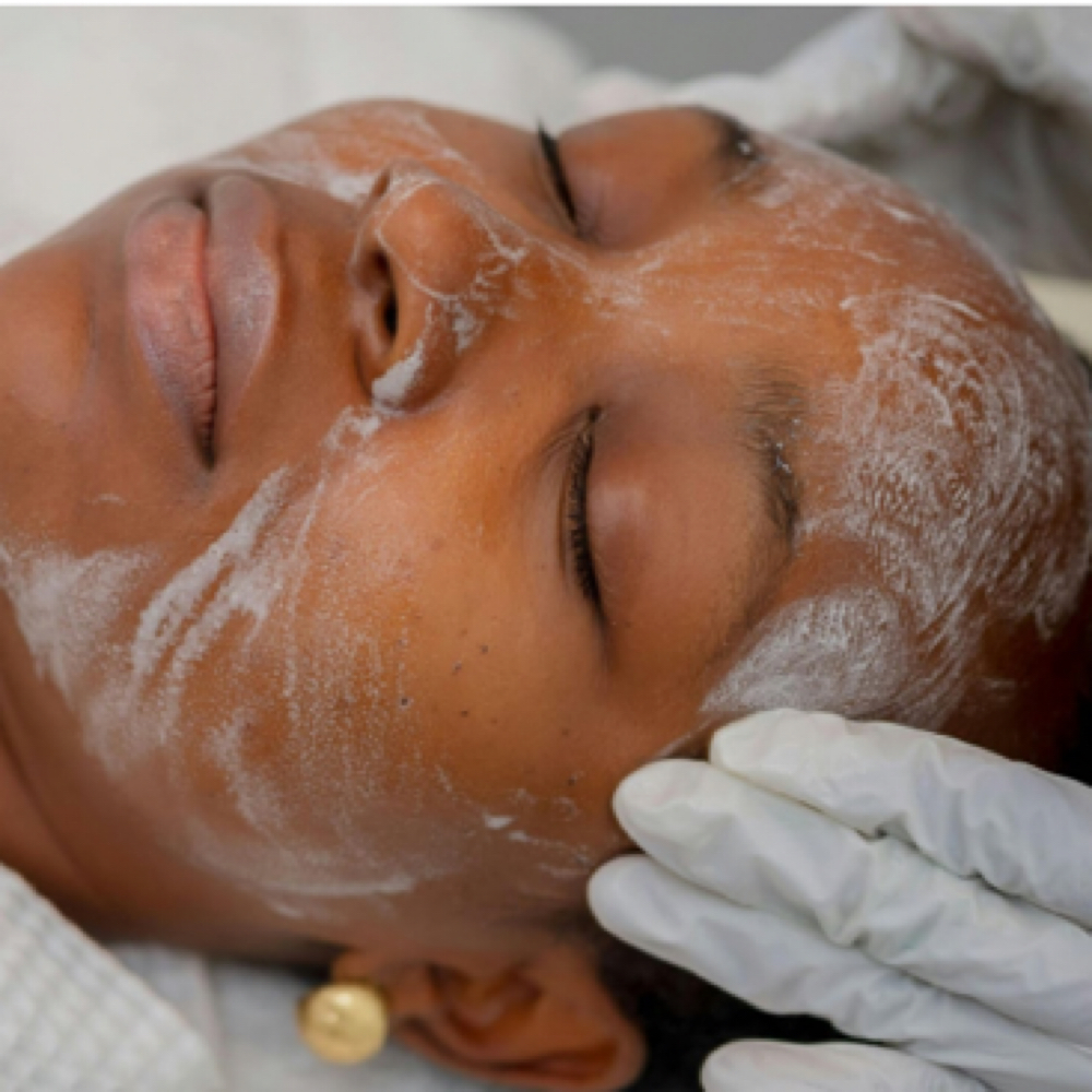 Anti-aging Facial at The Aesthetic Collective in Roseville, MI