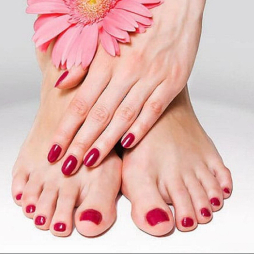 ProNails Collagen Pedicure w/ Gel at ProNails Lashes & Brows Studio in Woodburn, OR