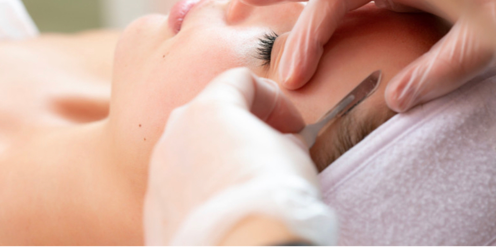 Dermaplane Facial