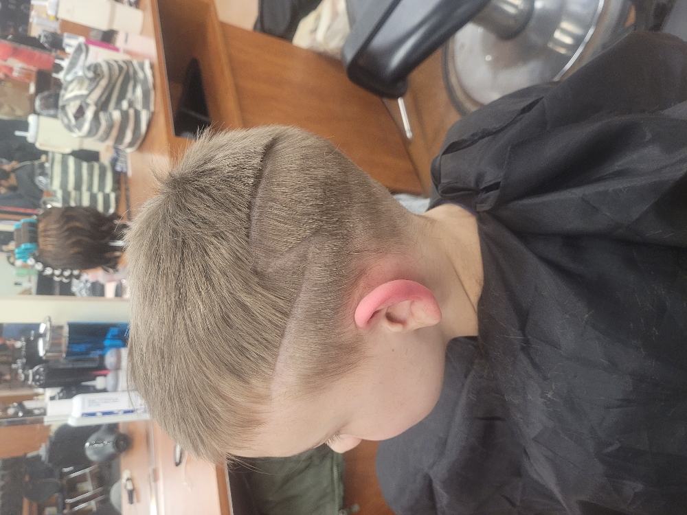 Kids Cut (13 And Under) With Star