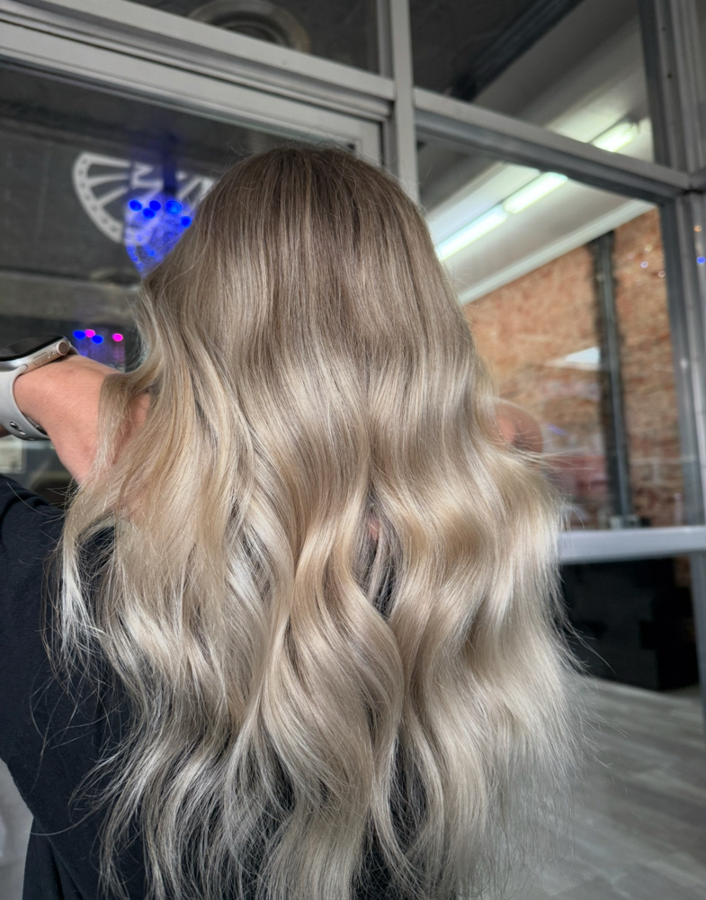 Balayage & Lived-in Blonde