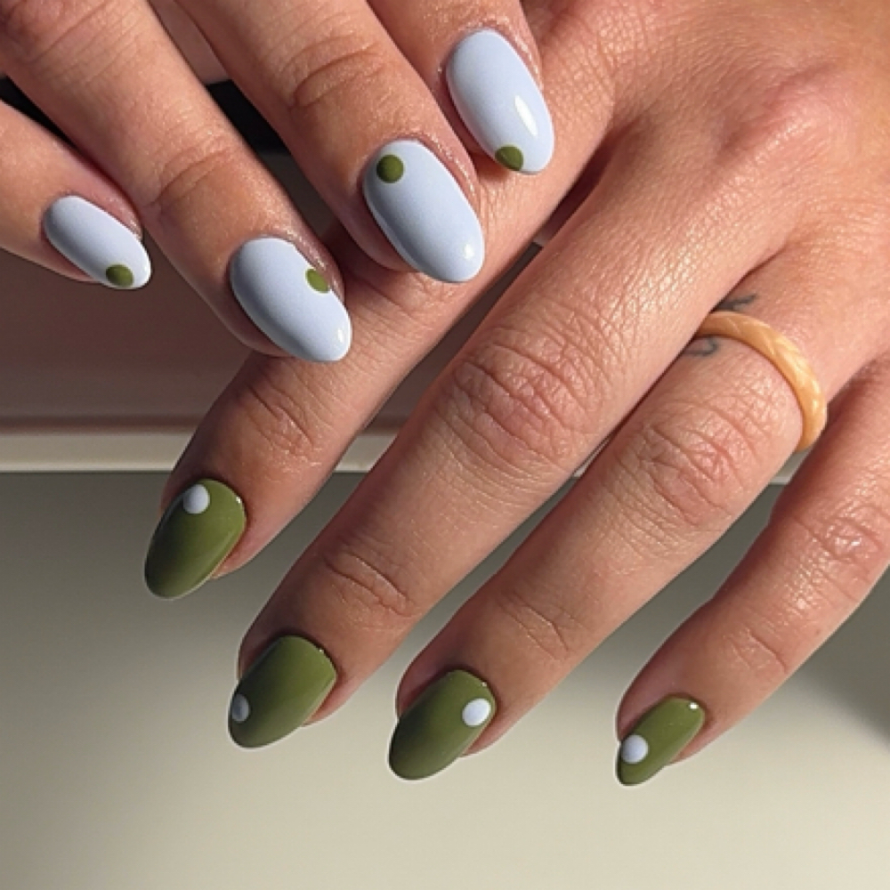 Minimal Design at Nails by Samantha in Peoria, IL