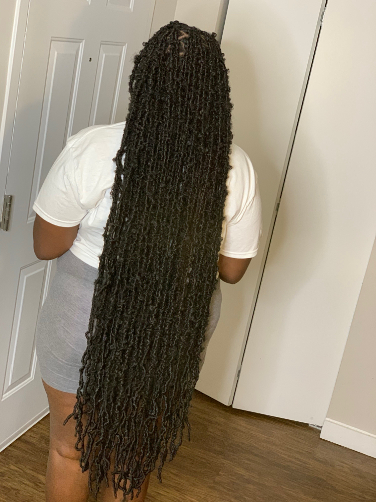 Distressed Soft Locs (36”)