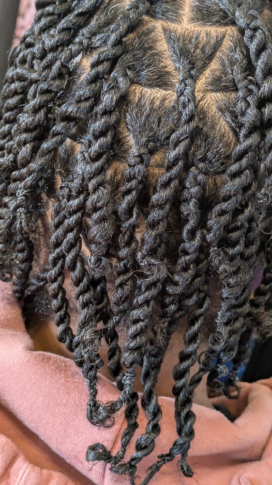 Natural Braids Or Twists