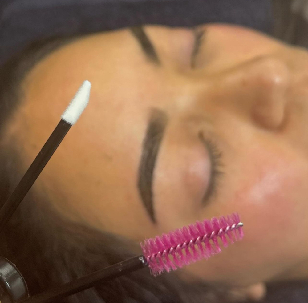 Eyebrow tint