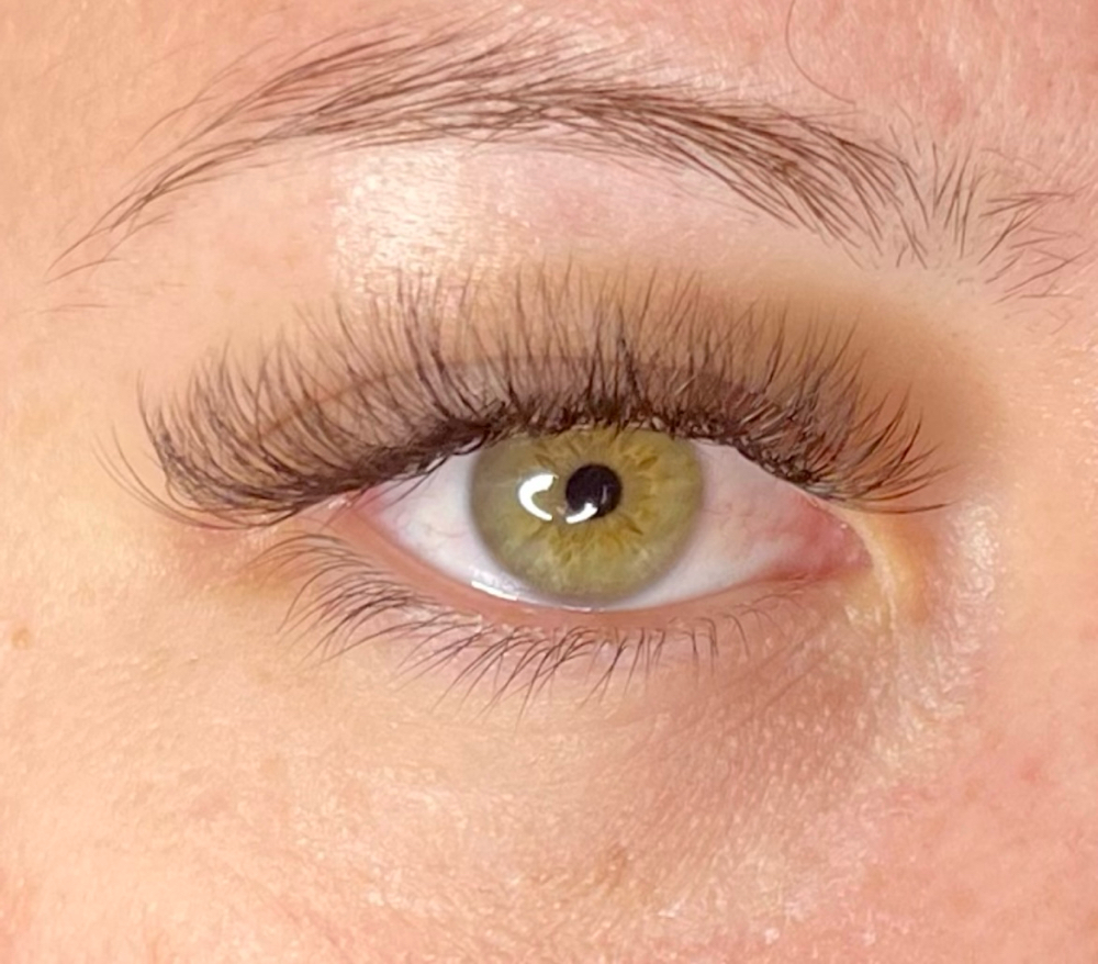 Hybrid lash full set at Ablaze Aesthetics in fitchburg, MA