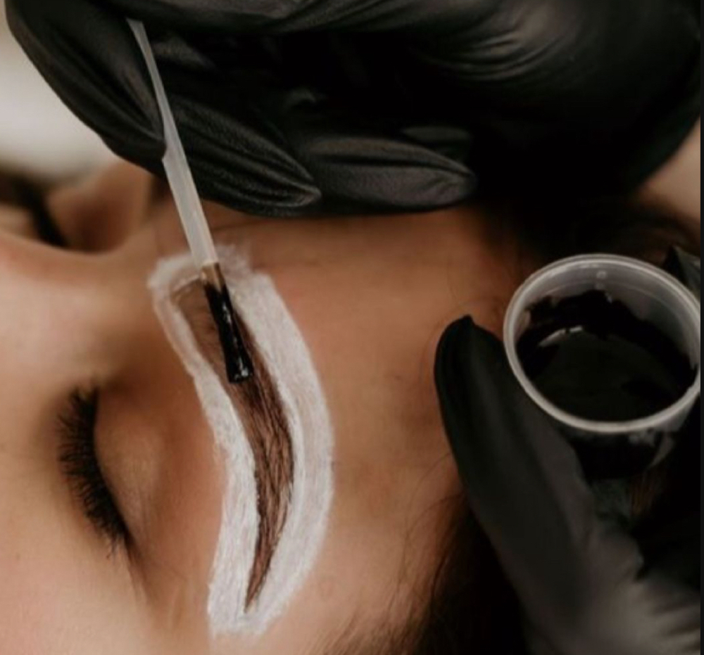 Eyebrow Tinting