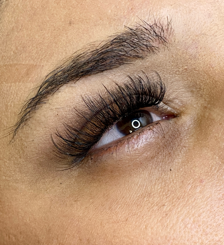 Hybird New Set at NoVa Lash Studio in Brownsville, TX