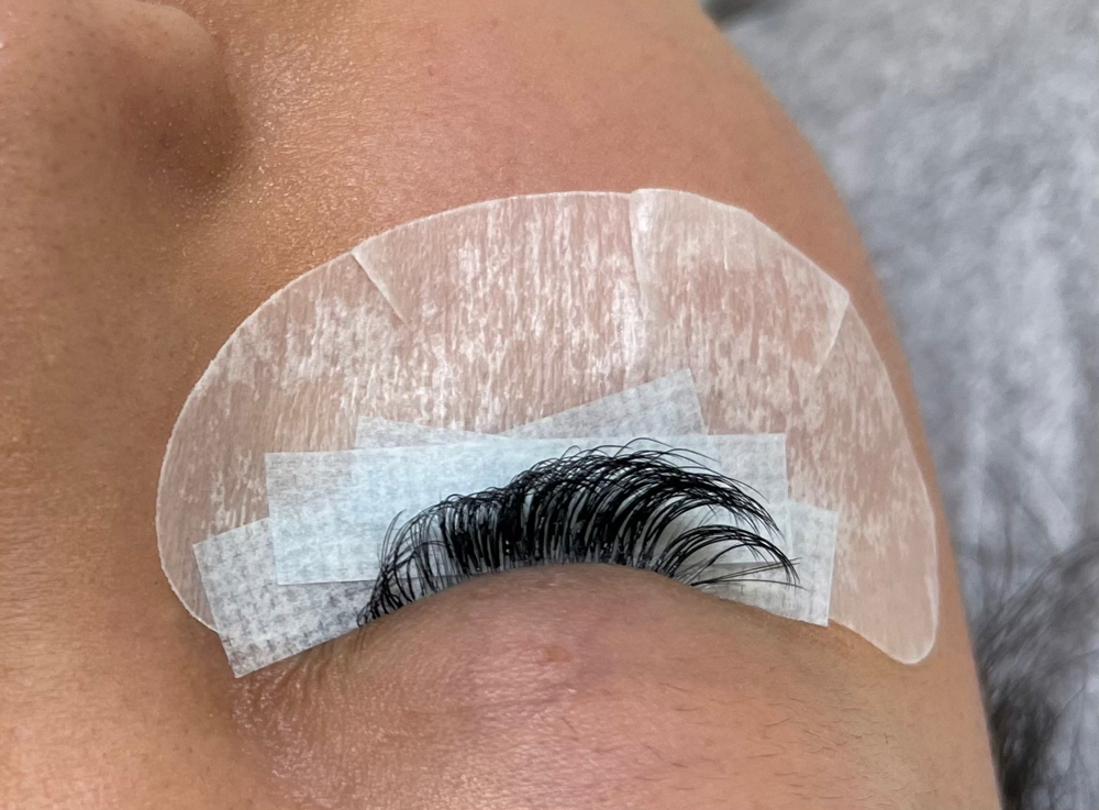 Lash Extension Removal