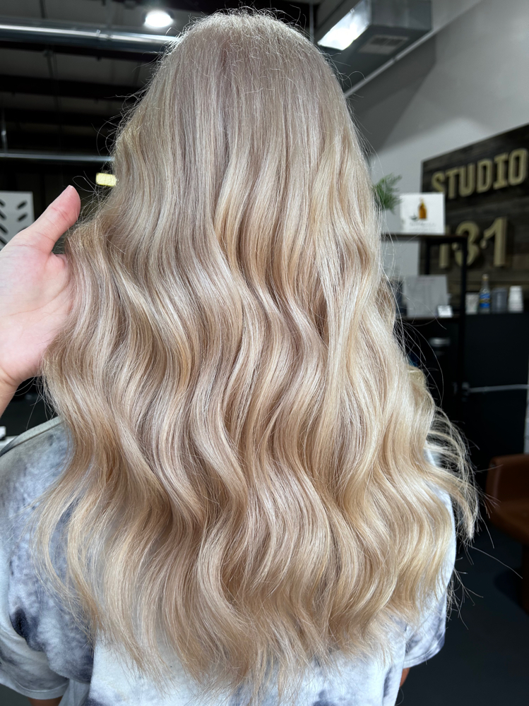 Blonde Root Touch-Up