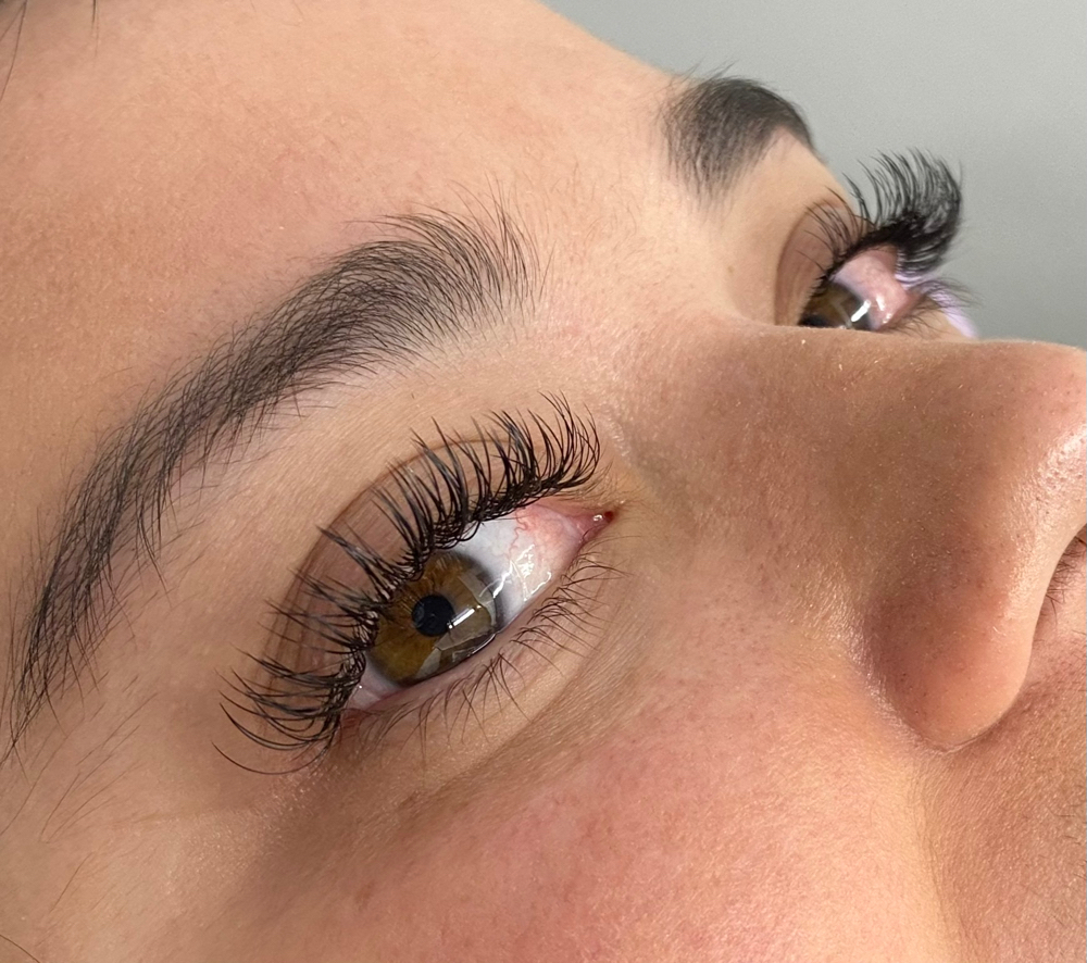 Classic Lash Extensions: Full-set