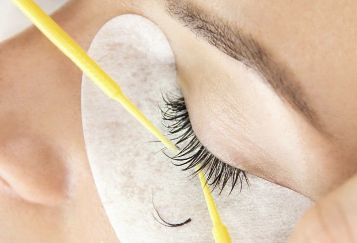 Lash extension removal