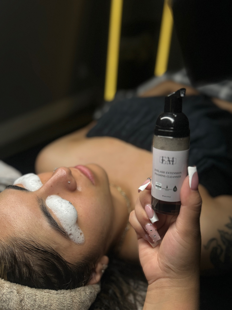 EVERYTHING'N MORE FACIAL + LASHES