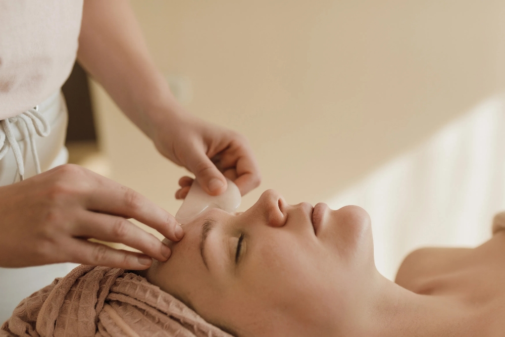 Guasha Stone Facial Enhancement