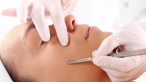 Dermaplaning Facial