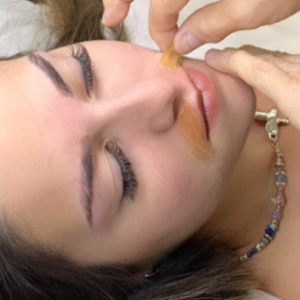 Depilacion De Cejas Y Bozo at Toda Pestañas in Arecibo, PR