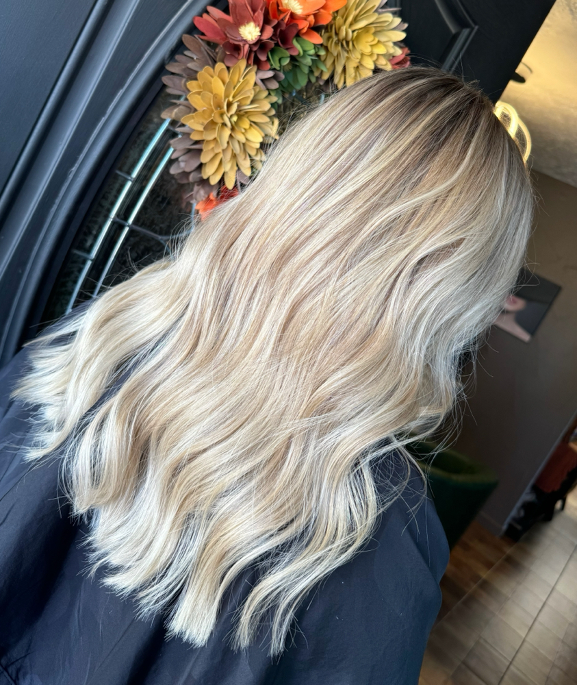 Full Blonde Balayage