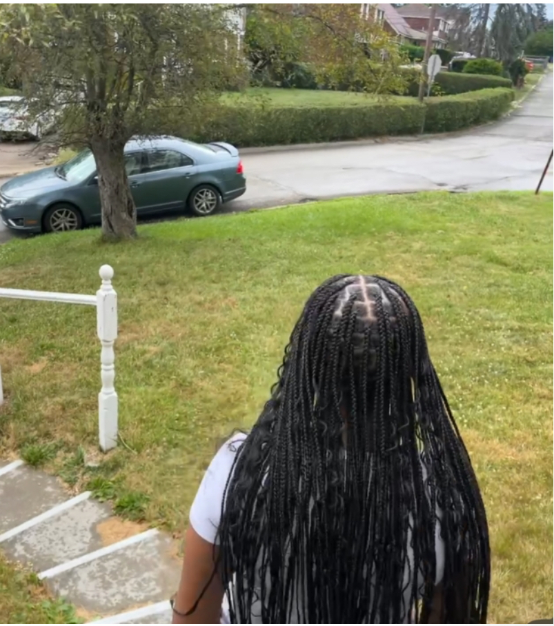 Small Bohemian Knotless