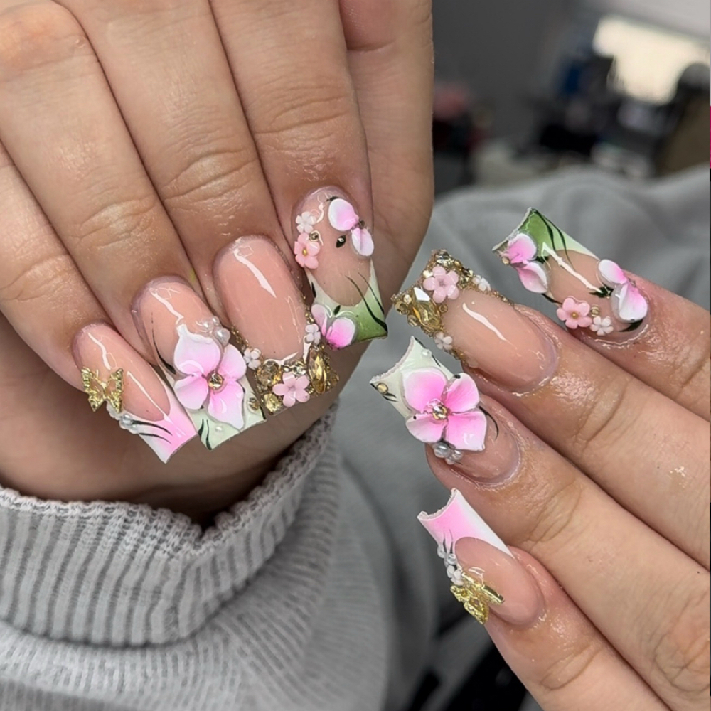 Long Diva at The Suite Spot in Middle River, MD